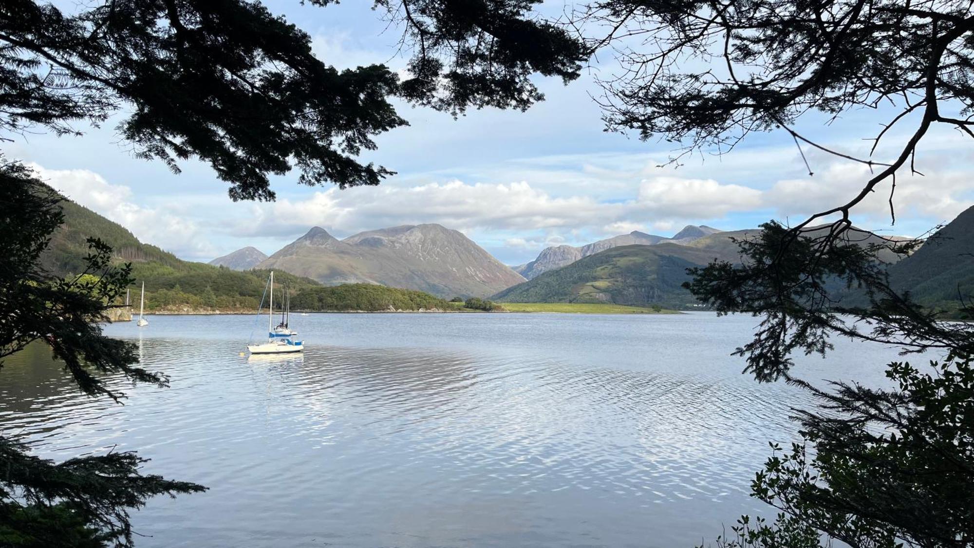 The Heronry Hideaway With Luxury Hot Tub Ballachulish Eksteriør billede